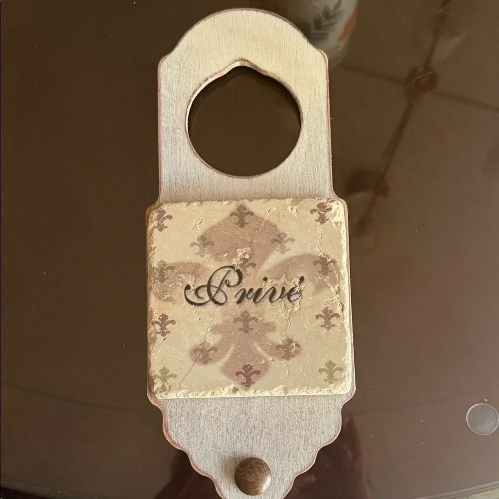 Prive’ Door Hanger Sign!